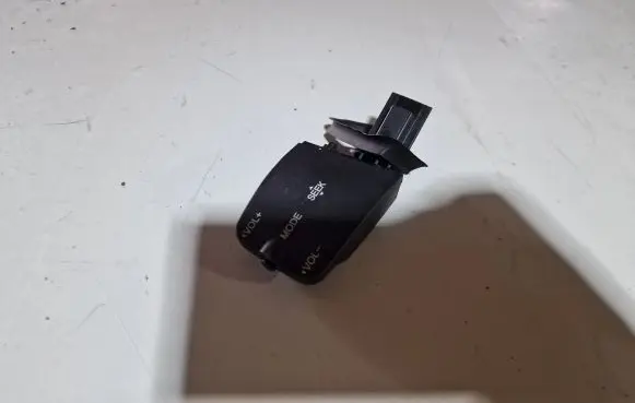 Ford Focus C-MAX Steering wheel buttons/switches 