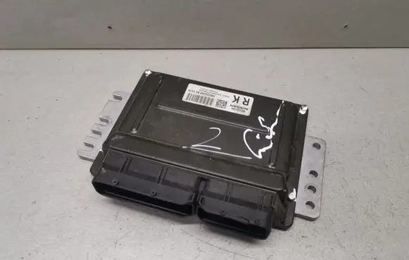 Nissan Primera Engine control unit/module MEC32680