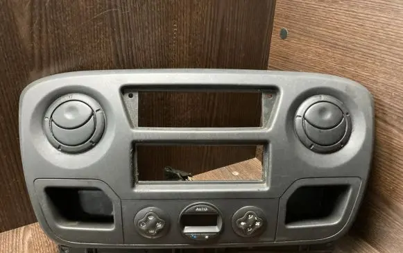 Renault Master III Climate control unit 275100015R A83018100