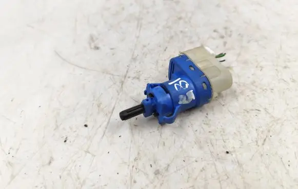 Alfa Romeo Giulietta Brake pedal sensor switch 50520116