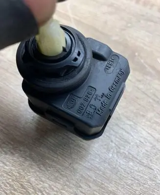 Renault Scenic II - Grand scenic II Headlight level adjustment motor 007878
