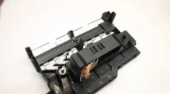 BMW X3 E83 Fuse module 8364542