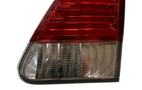Toyota Avensis T270 Tailgate rear/tail lights 8158005130