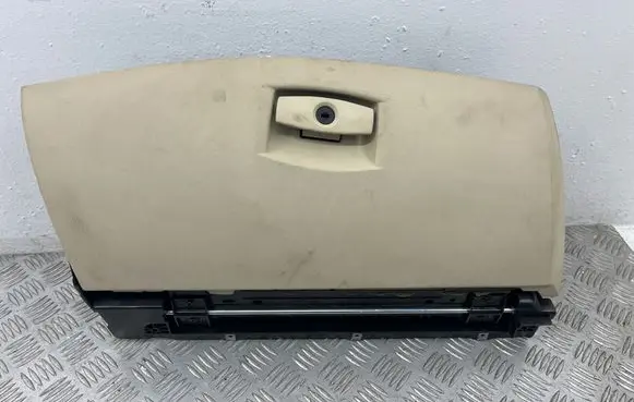 BMW 5 E60 E61 Glove box 51167034080 81010000 7034080