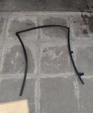 Toyota Yaris Rubber seal front door window/glass 681510D240