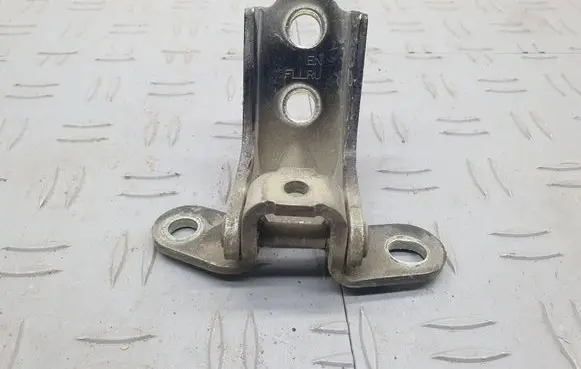 KIA Sorento Front door lower hinge 120102