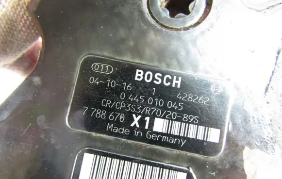 BMW X3 E83 Fuel injection high pressure pump 0445010045
