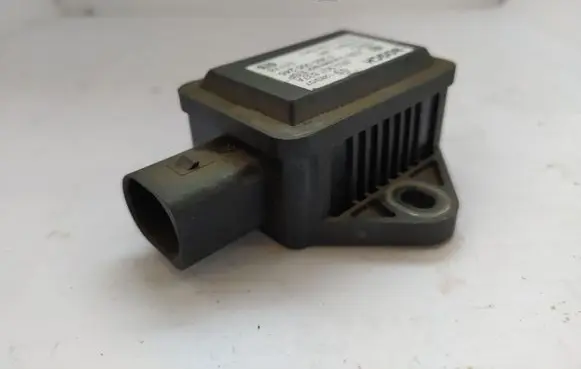 Volkswagen PASSAT B5.5 ESP acceleration yaw rate sensor 8E0907637A 0265005245