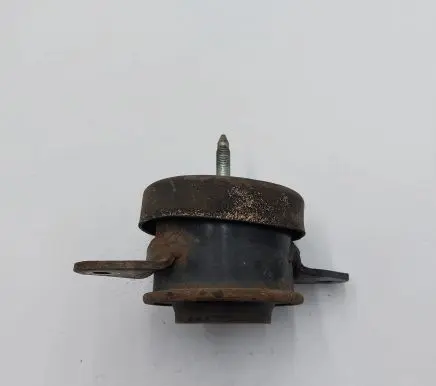 Nissan Leaf II (ZE1) Engine mount bracket