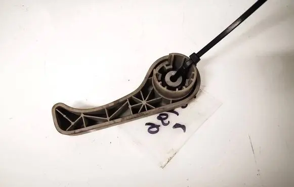 KIA Ceed Engine bonnet (hood) release handle 