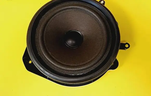 Audi A4 S4 B6 8E 8H Front door speaker 8E0035411