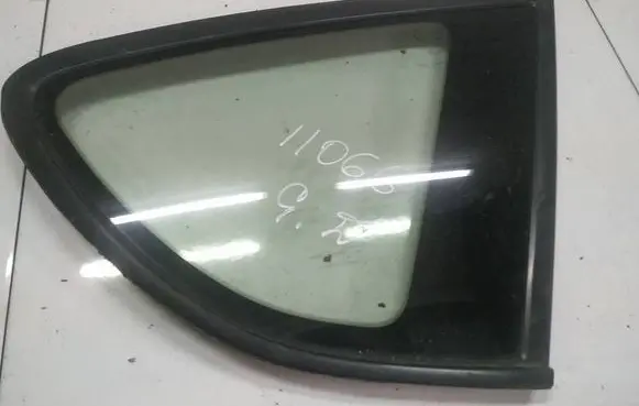 Subaru B9 Tribeca Rear side window AS2