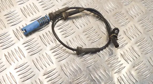 BMW 5 E60 E61 ABS brake wheel speed sensor 6771702 14176386