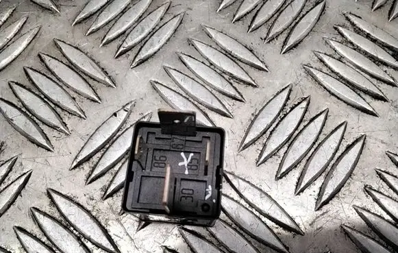 Volvo V70 Other relay V25134J52X346 9441158