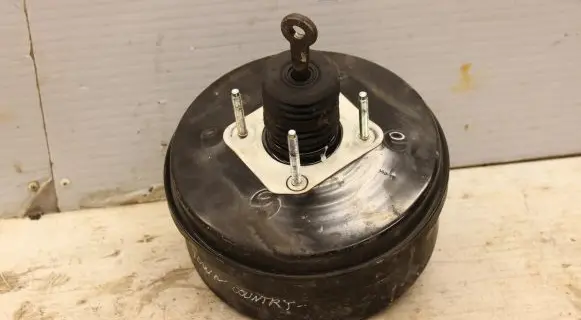 Chrysler Town & Country V Brake booster 32488138
