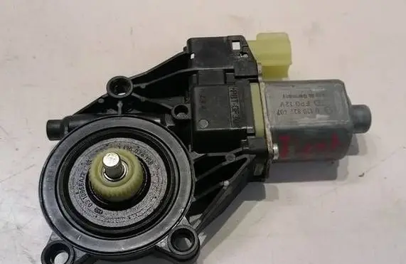 Ford Fiesta Front door window regulator motor 0130822407