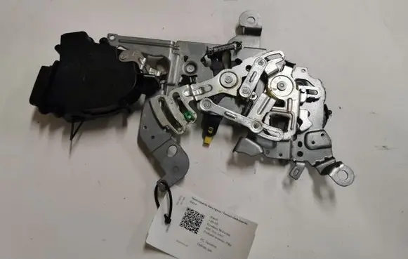 Mazda 5 Sliding door lock K33R