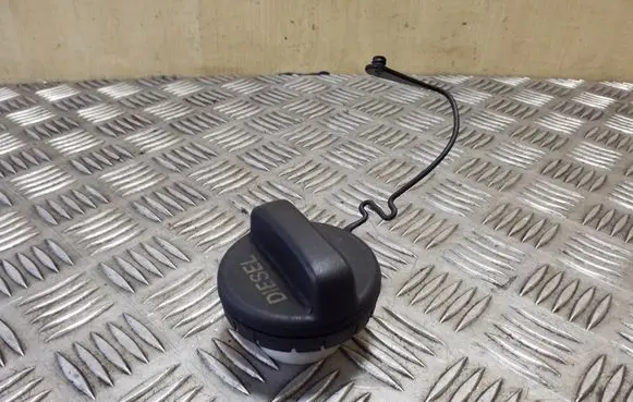 Toyota Avensis T270 Fuel tank filler cap 
