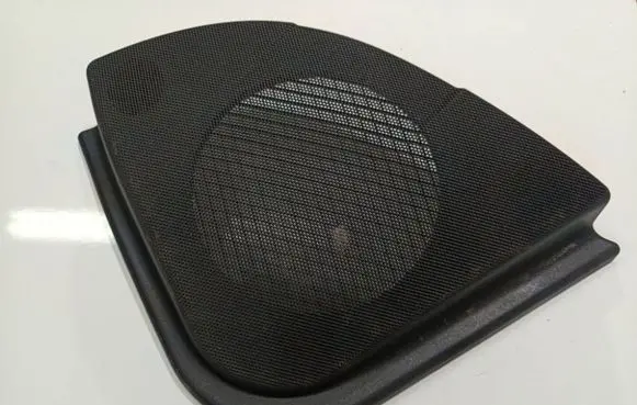 Mercedes-Benz CLS C219 Side speaker trim/cover A2197370288