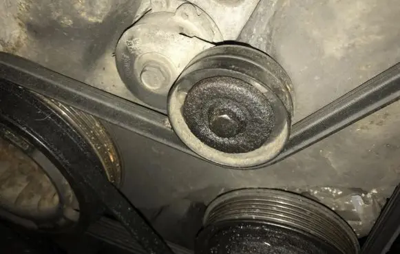 Chrysler Voyager Generator/alternator belt tensioner 35612018f