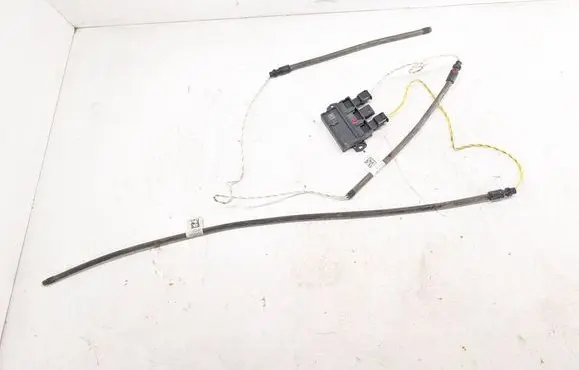 BMW 7 G70 Liftgate motion sensor 5A56206 E90722203 5A0ABA0