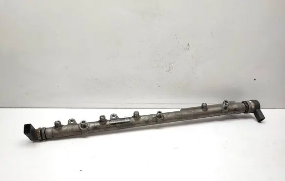 BMW 5 E60 E61 Fuel main line pipe 7799610 0445216023