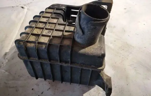 Mazda 6 Intake resonator 