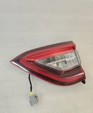 Maserati Levante Tailgate rear/tail lights 20680220