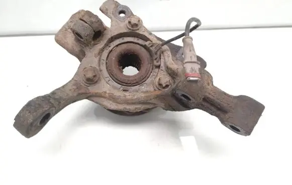 Opel Zafira B Front wheel hub spindle knuckle