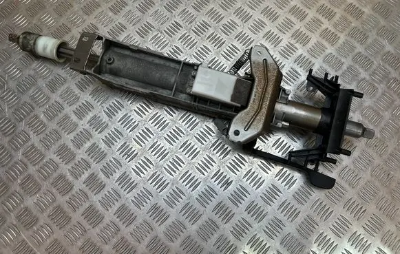 BMW 1 F20 F21 Steering wheel axle 6858561 743036 13052802385