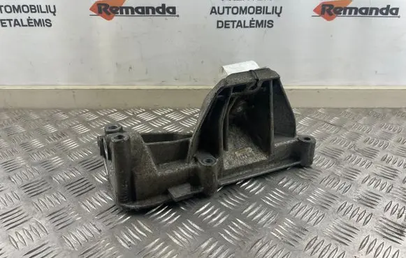 Iveco Daily 6th gen Engine mounting bracket 500376599