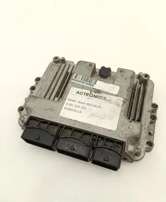 Renault Trafic II (X83) Engine control unit/module 8200935115 EDC16C36 0281015330