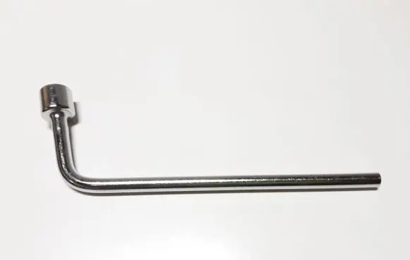 Lexus RX 300 Wheel nut wrench 