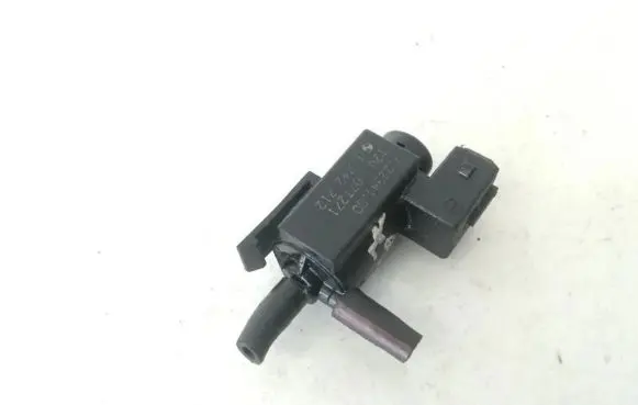BMW 5 E60 E61 Turbo solenoid valve 1742712 7.22341.00