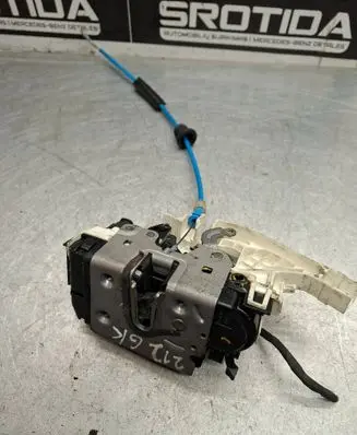 Mercedes-Benz E W212 Rear door lock A2047301335 ZGS004