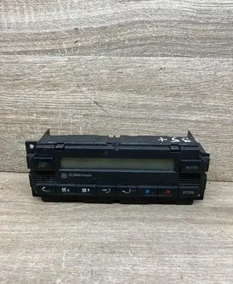 Volkswagen PASSAT B5.5 Climate control unit PASSATB55