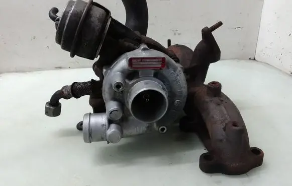 Volkswagen Golf IV Turbo 7136739006S
