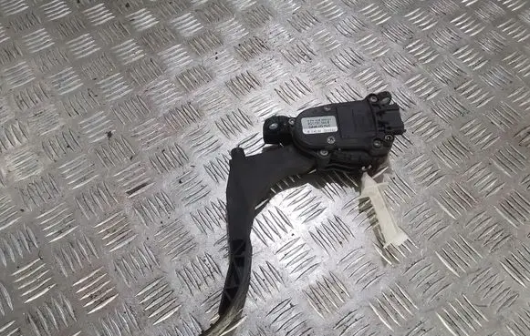 Volkswagen Golf IV Accelerator throttle pedal 6Q1721503B