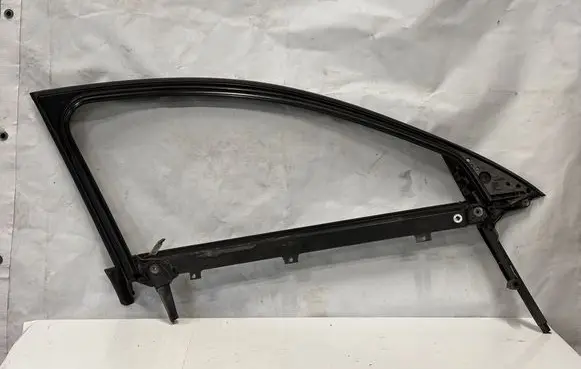 Audi A6 S6 C6 4F Front door window/glass frame 4F0837629
