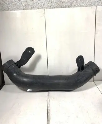 Ford Mondeo Mk III Air intake hose/pipe 1S719A675