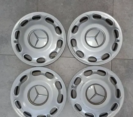 Mercedes-Benz A W168 R15 wheel hub/cap/trim 1684010124