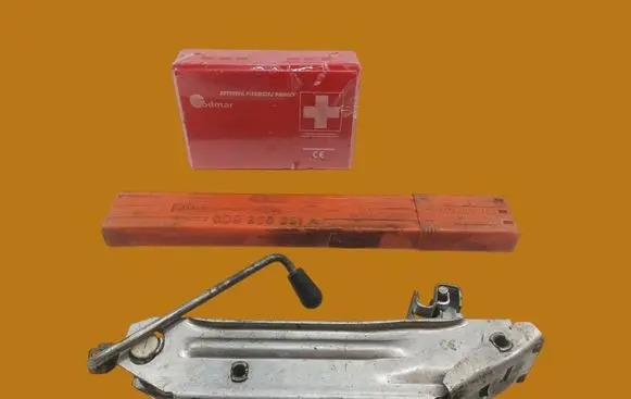 Audi A6 S6 C6 4F Lift Jack 8L0011031A