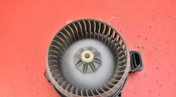 Suzuki SX4 Heater fan/blower AV272700-0311
