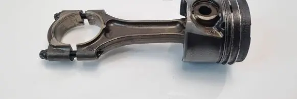 Opel Astra G Piston with connecting rod