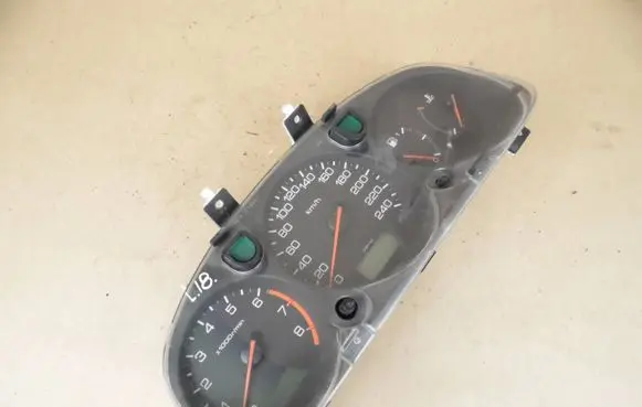 Speedometer (instrument cluster)