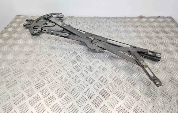 Mercedes-Benz SLC C107 Front door window regulator with motor A1077250602 1077250602