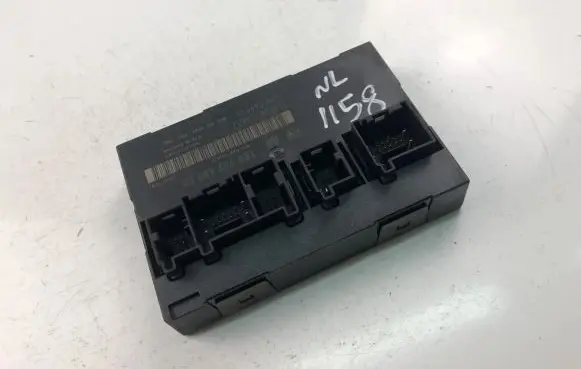 Volkswagen Touran I Other control units/modules 1K0959433CP