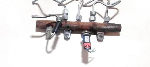 Fuel main line pipe