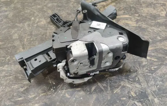 Ford Focus Rear door lock BM5AA26412AB