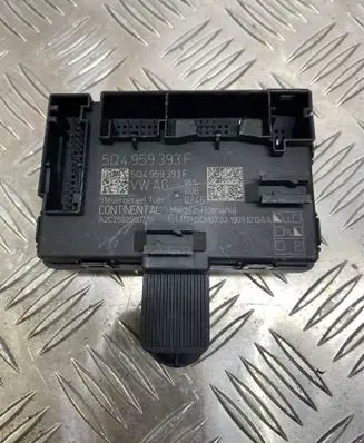 Volkswagen Golf VII Other control units/modules 5Q4959393F A2C7582500700